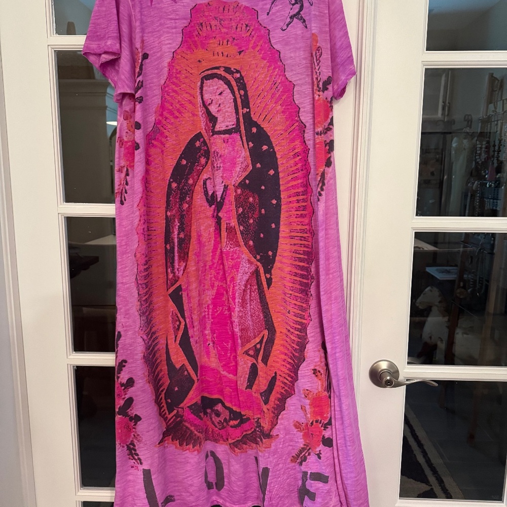 Magnolia Pearl...Rare Find..."Guadalupe Roses of Love Dress"